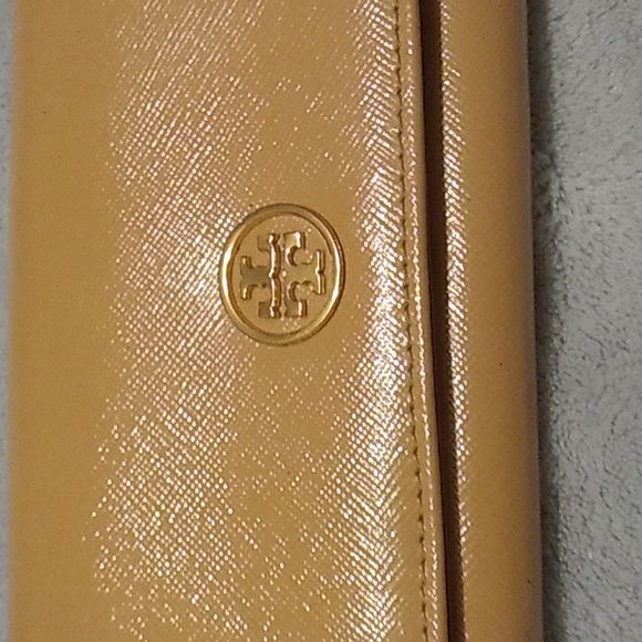 Tory Burch wallet - Picture 1 of 6